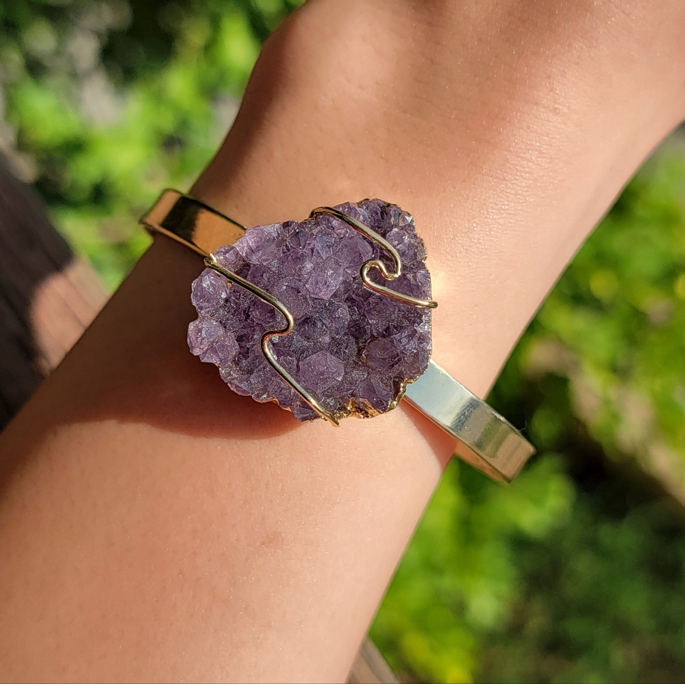 NEW 1.16" x 1.1" ADJUSTABLE GOLD PLATED COPPER AMETHSYT SINGLE CUFF